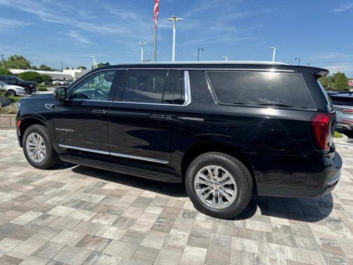 2024 GMC Yukon XL SLT