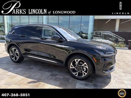 Infinite Black Metallic Clearcoat 2026 Lincoln Nautilus Premiere