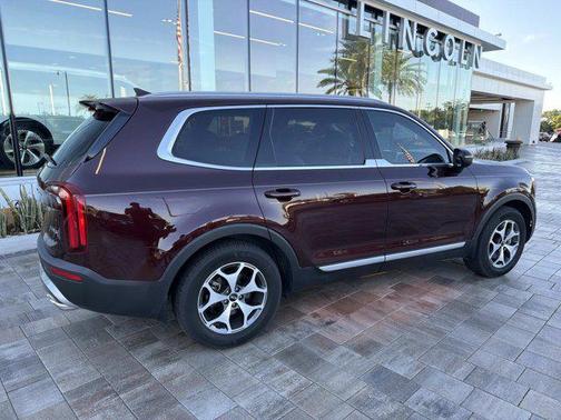 Sangria 2020 Kia Telluride EX