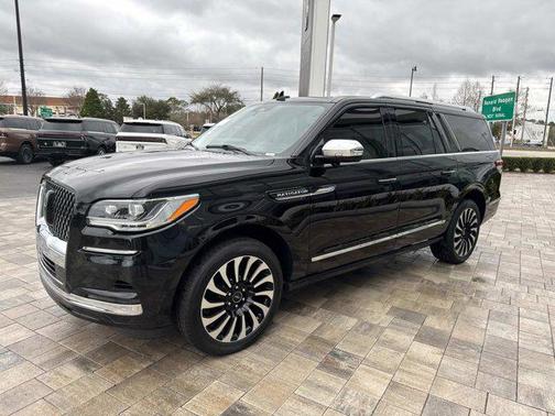 2022 Lincoln Navigator Black Label