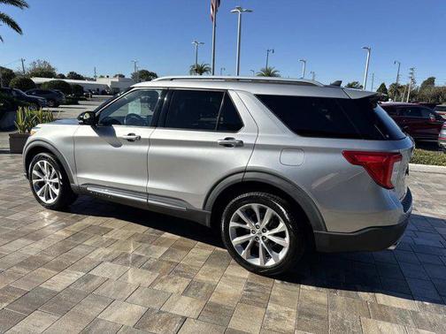 2021 Ford Explorer Platinum