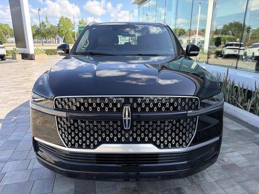 Infinite Black Metallic 2026 Lincoln Navigator Reserve
