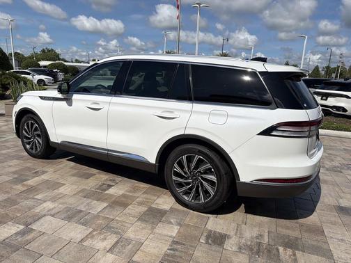 PRISTINE WHITE MET 3C 2026 Lincoln Aviator Premiere