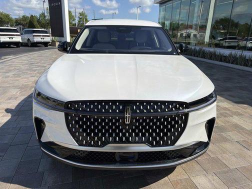WHITE PLATINUM MET 3C 2026 Lincoln Nautilus Premiere