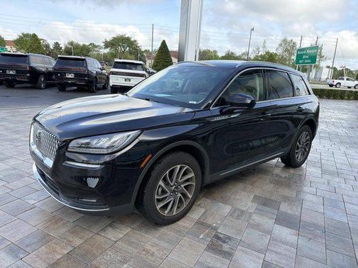 Infinite Black Metallic Clearcoat 2022 Lincoln Corsair Standard
