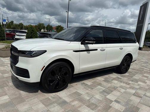 2025 Lincoln Navigator Black Label