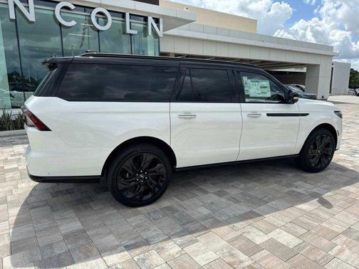 2025 Lincoln Navigator Black Label