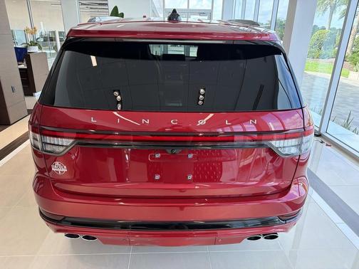 RED CARPET MET TC 2026 Lincoln Aviator Reserve