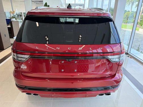 RED CARPET MET TC 2026 Lincoln Aviator Reserve