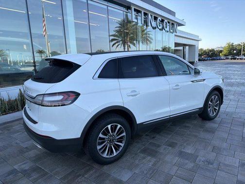 2022 Lincoln Nautilus Reserve