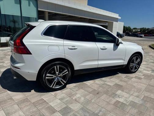 2018 Volvo XC60 T6 Momentum