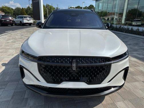 2025 Lincoln Nautilus Reserve