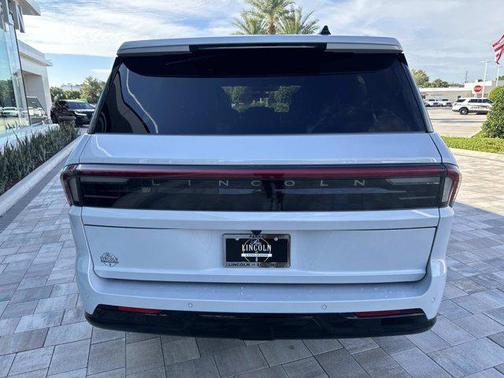 2025 Lincoln Navigator Black Label