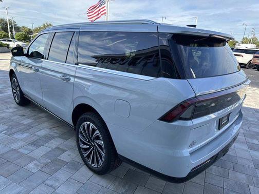 2025 Lincoln Navigator Black Label