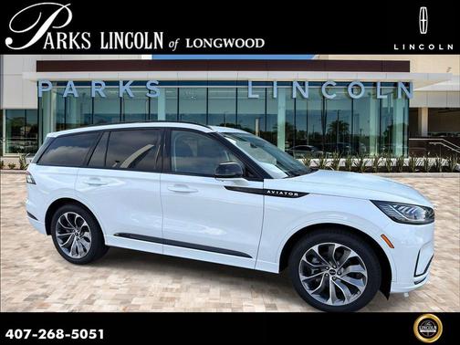 Pristine White Metallic Tri-Coat 2026 Lincoln Aviator Premiere