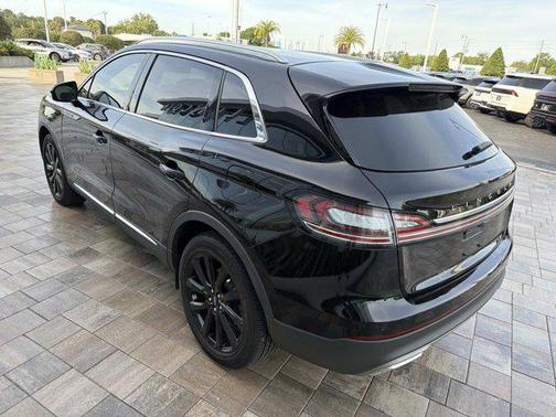 Infinite Black Metallic Clearcoat 2023 Lincoln Nautilus Reserve