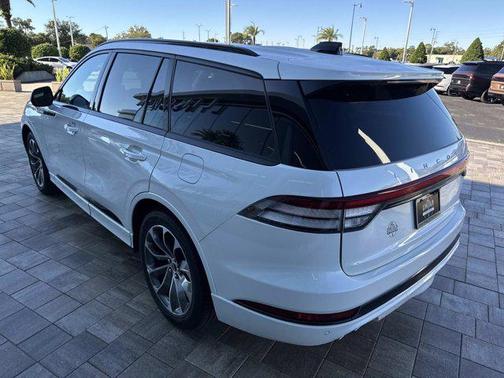 pristine white metallic tri-coat 2026 Lincoln Aviator Premiere