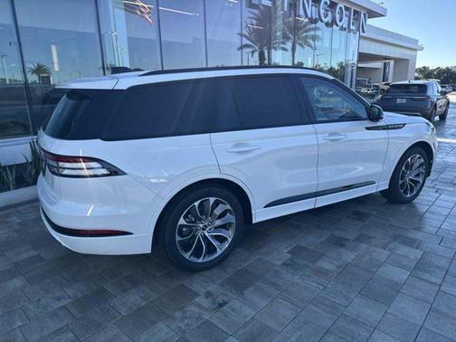 pristine white metallic tri-coat 2026 Lincoln Aviator Premiere