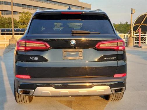 Photo 4 of 39 of 2020 BMW X5 xDrive40i