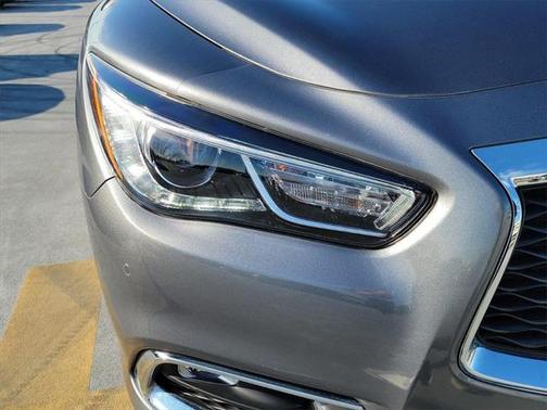 Photo 2 of 40 of 2019 INFINITI QX60 Luxe
