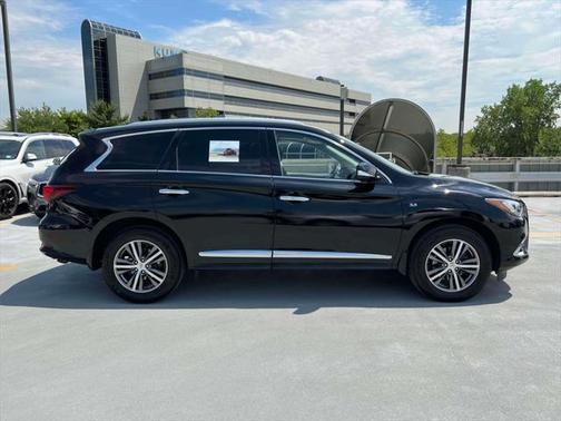 Photo 4 of 36 of 2019 INFINITI QX60 Luxe
