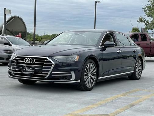 Photo 3 of 34 of 2019 Audi A8 55 TFSI quattro
