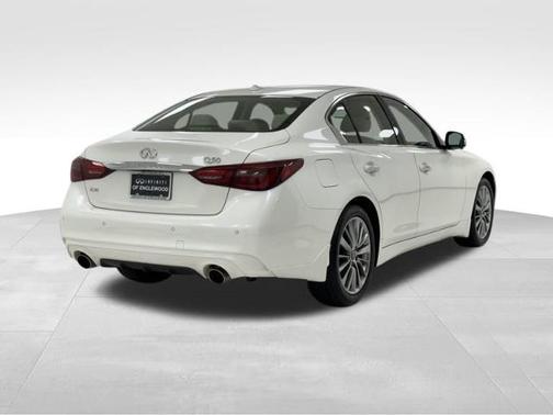 2023 INFINITI Q50 LUXE