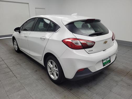 Summit White 2018 Chevrolet Cruze LT