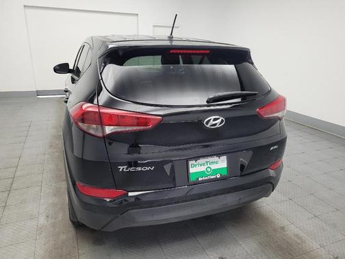 Black Noir Pearl 2018 Hyundai TUCSON SE