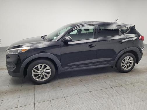 Black Noir Pearl 2018 Hyundai TUCSON SE