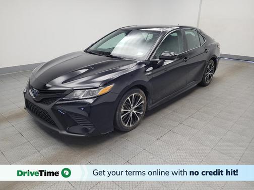 Midnight Black Metallic 2019 Toyota Camry Hybrid SE