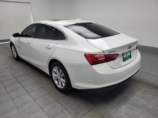 Summit White 2024 Chevrolet Malibu FWD 1LT