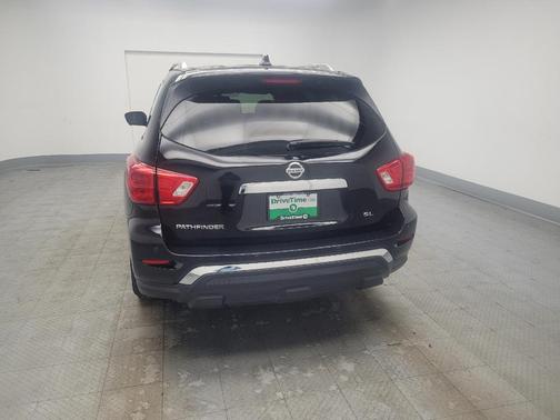 2019 Nissan Pathfinder SL