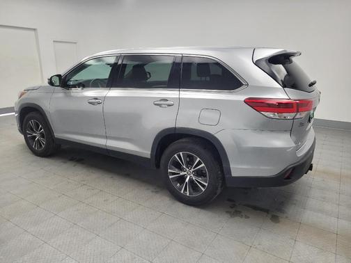2019 Toyota Highlander LE I4