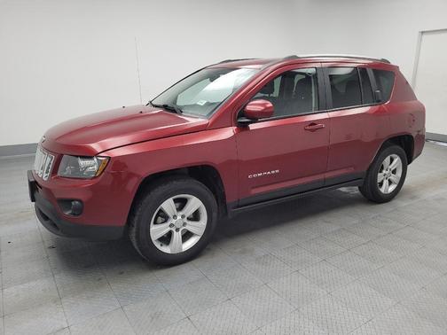 Deep Cherry Red Crystal Pearlcoat 2017 Jeep Compass Latitude