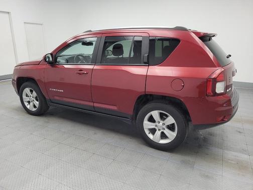 Deep Cherry Red Crystal Pearlcoat 2017 Jeep Compass Latitude