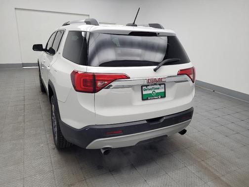 White 2019 GMC Acadia SLT-2