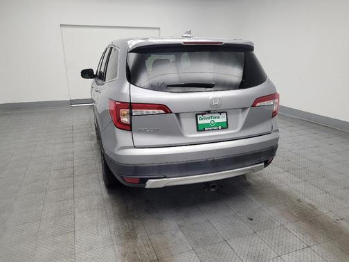 Lunar Silver Metallic 2019 Honda Pilot EX-L