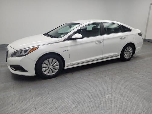 2016 Hyundai SONATA Hybrid SE