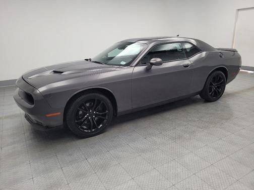 Granite Pearlcoat 2016 Dodge Challenger SXT