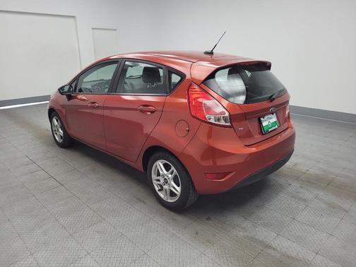 Hot Pepper Red Metallic Tinted Clearcoat 2018 Ford Fiesta SE
