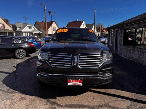 Tuxedo Black Metallic 2015 Lincoln Navigator Base