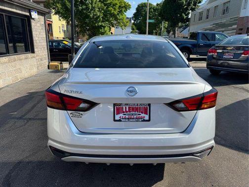 2020 Nissan Altima S FWD