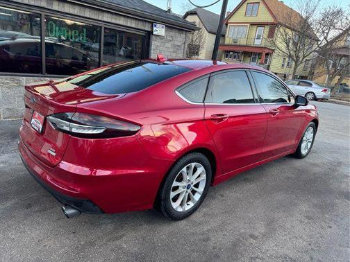 2020 Ford Fusion SE