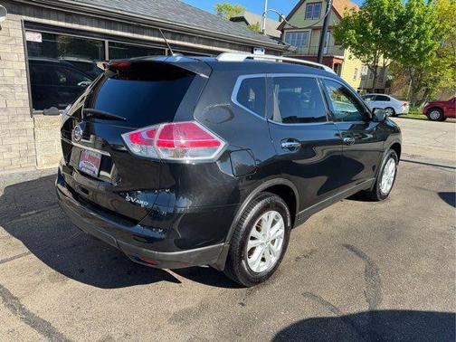 2016 Nissan Rogue SV