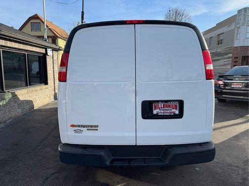 2015 Chevrolet Express 3500 Work Van