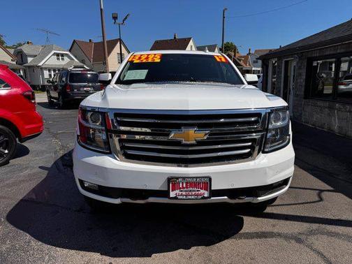 White 2017 Chevrolet Suburban LT