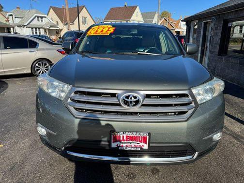 2013 Toyota Highlander SE