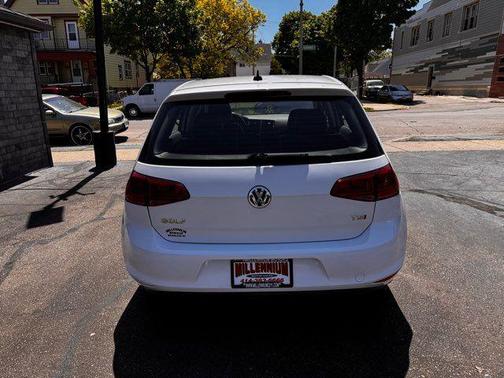 Pure White 2015 Volkswagen Golf Auto TSI S