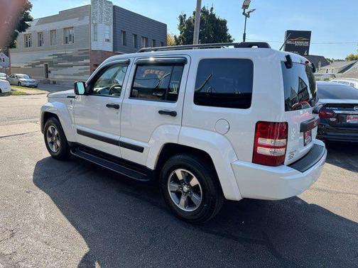 2008 Jeep Liberty Sport